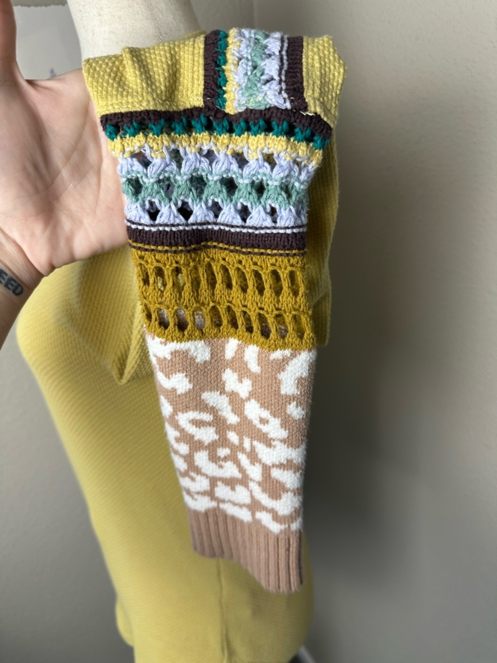 Free People Switch It Up Top Womens M Yellow Thermal Knit Crochet Sleeve Boho - Picture 4 of 7